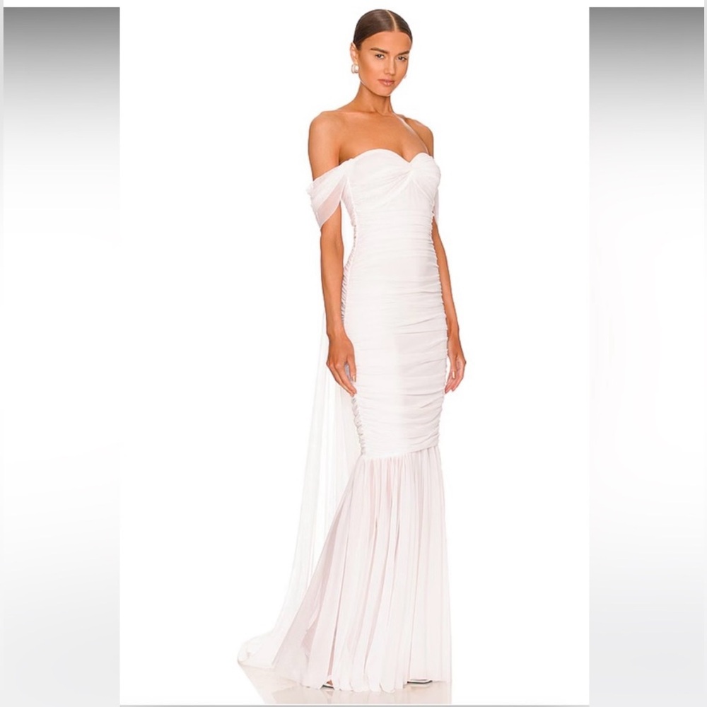 Norma Kamali “Walter Fishtail Gown in Snow White”